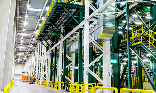 Produktions-/ Montagehallen / Hochregallager