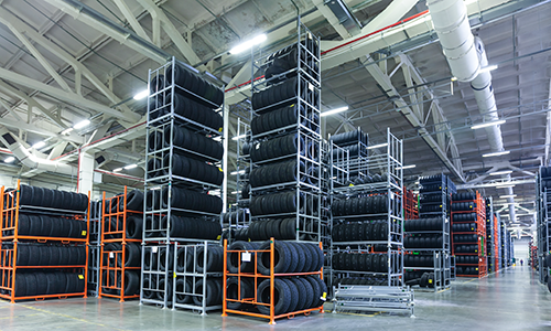 Reifenlager und –Produktion